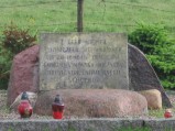 Z tego miejsca rozpoczęła się w dniach 25-28 IV 1945 tragiczna przeprawa więzniów obozu koncentracyjnego Stutthoff