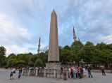 Obelisk Totmesa III w Istambule