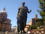 Pomnik Juliusza Cezara w Rzymie