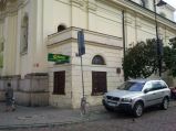 Najmniejszy dom w Warszawie, przu Kościele św. Ducha ojców Paulinów