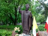 Pomnik Jana Pawła II w Legionowie