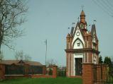 Neogotycka kapliczka w Sawinie