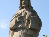 Figura Chrystusa w kamieniołomie w Józefowie