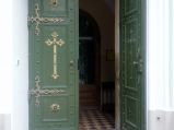 Drzwi wejściowe do kościół w Łęcznej