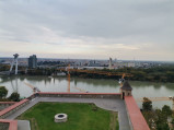 Widok z punktu widokowego na Dunaj i Bratysławę
