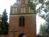Brama Opata Kuli w Czerwińsk nad Wisłą od strony kościoła