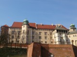 Mury i Zamek Królewski na Wawelu w Krakowie