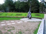 Kontrabas, Ogród Muzyczny w Kudowie Zdrój