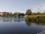 Kładka przy Jeziorze Balaton w Warszawie