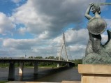 Syrenka przy Moście Świętokrzyskim w Warszawie