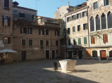 Studnia na Placu San Silvestro w Wenecji