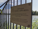 Tabliczka informacyjna Wyspa Edwarda w Zaniemyślu